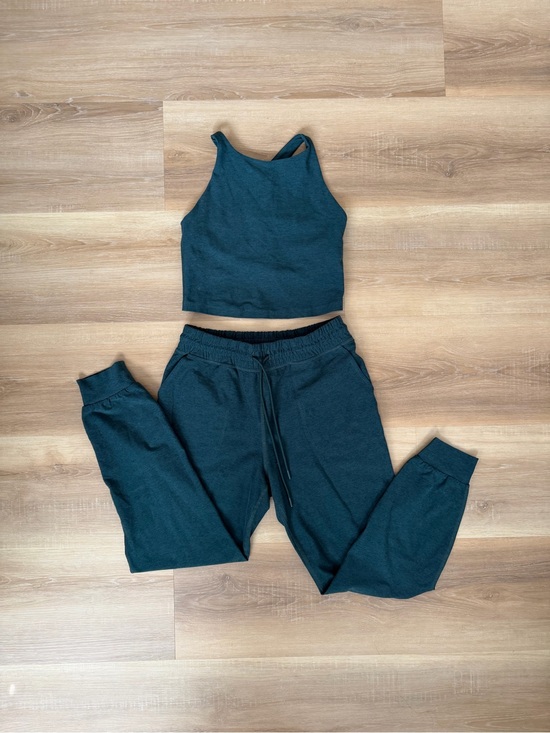 Beyond Yoga Pants - Beyond Yoga Evergreen High-Neck Cropped Tank with Jogger Set